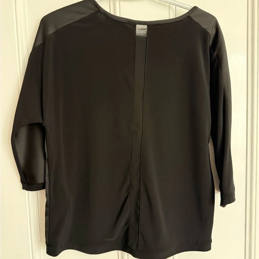 NWT - Joseph Ribkoff - Black Long-Sleeve Crewneck Top - size 6 - Picture 7 of 8